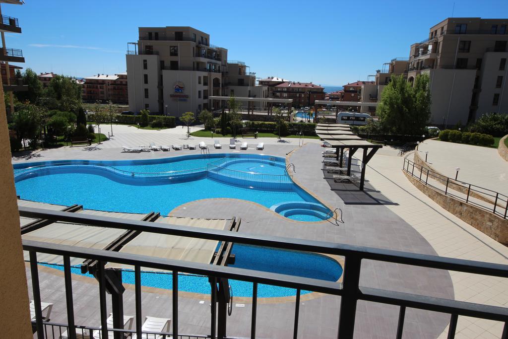 Menada Luxor Apartments Светий Влас Екстер'єр фото