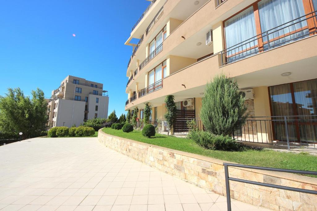 Menada Luxor Apartments Светий Влас Екстер'єр фото