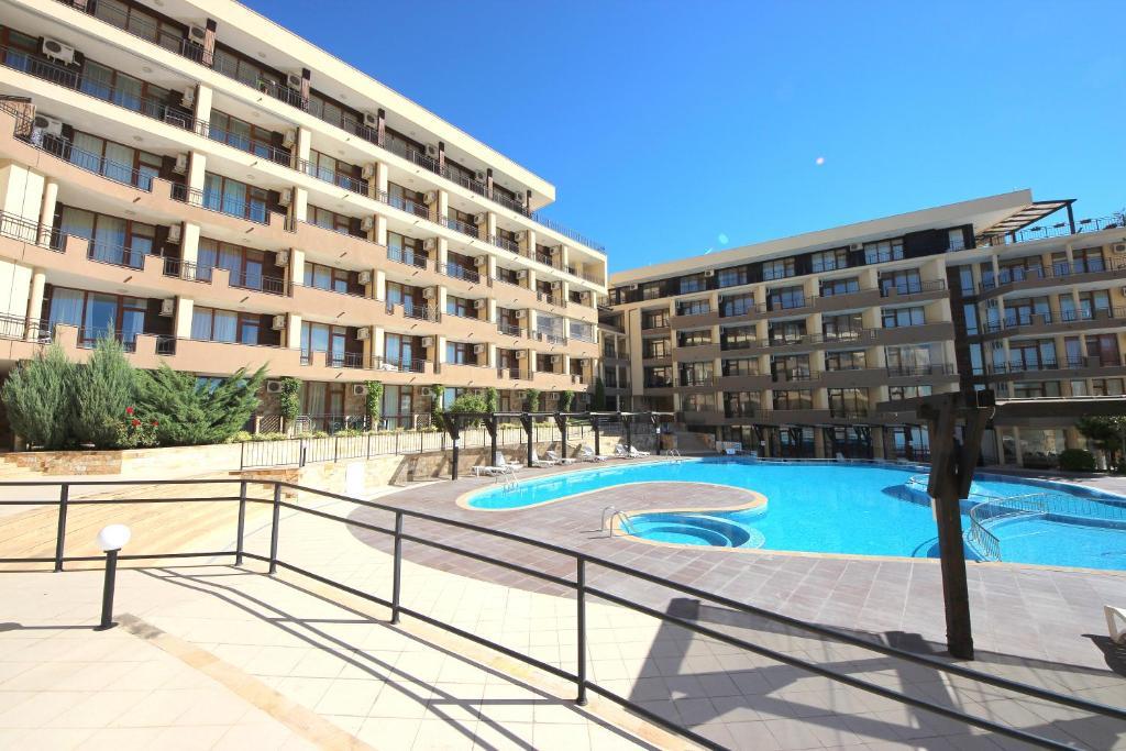 Menada Luxor Apartments Светий Влас Екстер'єр фото
