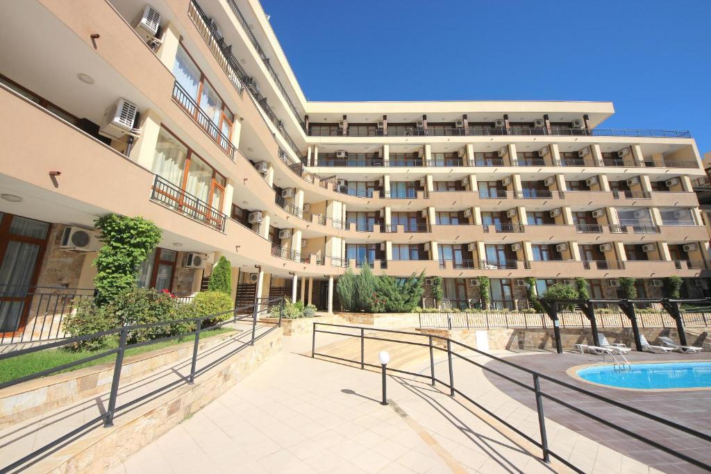 Menada Luxor Apartments Светий Влас Екстер'єр фото