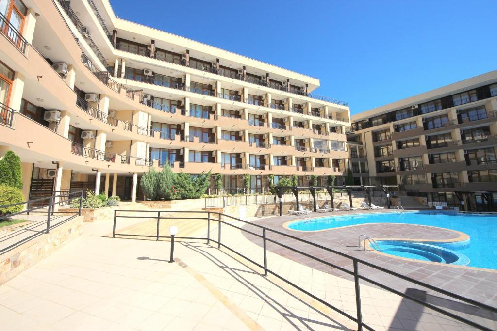 Menada Luxor Apartments Светий Влас Екстер'єр фото